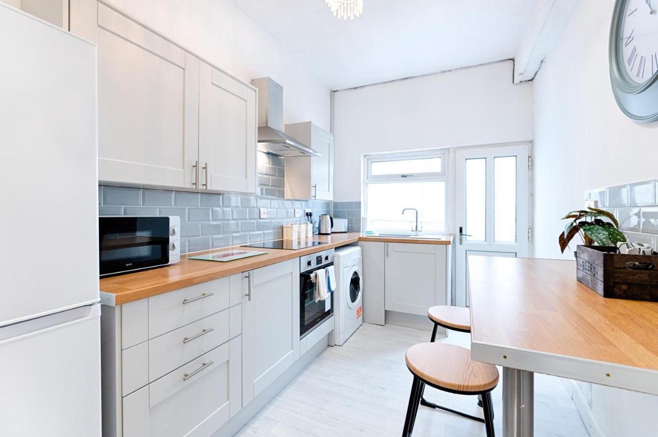 Make This Your Base! Tv In Every Bedroom! Merthyr Tydfil Exterior foto