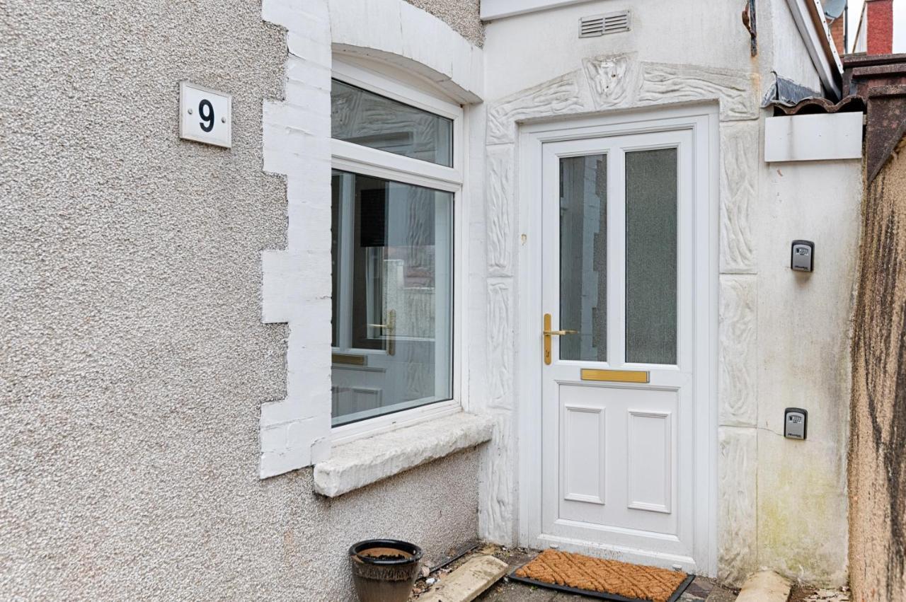 Make This Your Base! Tv In Every Bedroom! Merthyr Tydfil Exterior foto